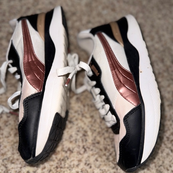 PUMA Women’s Size 6 Colorblock Sneakers | Blush Black White - Picture 3 of 4